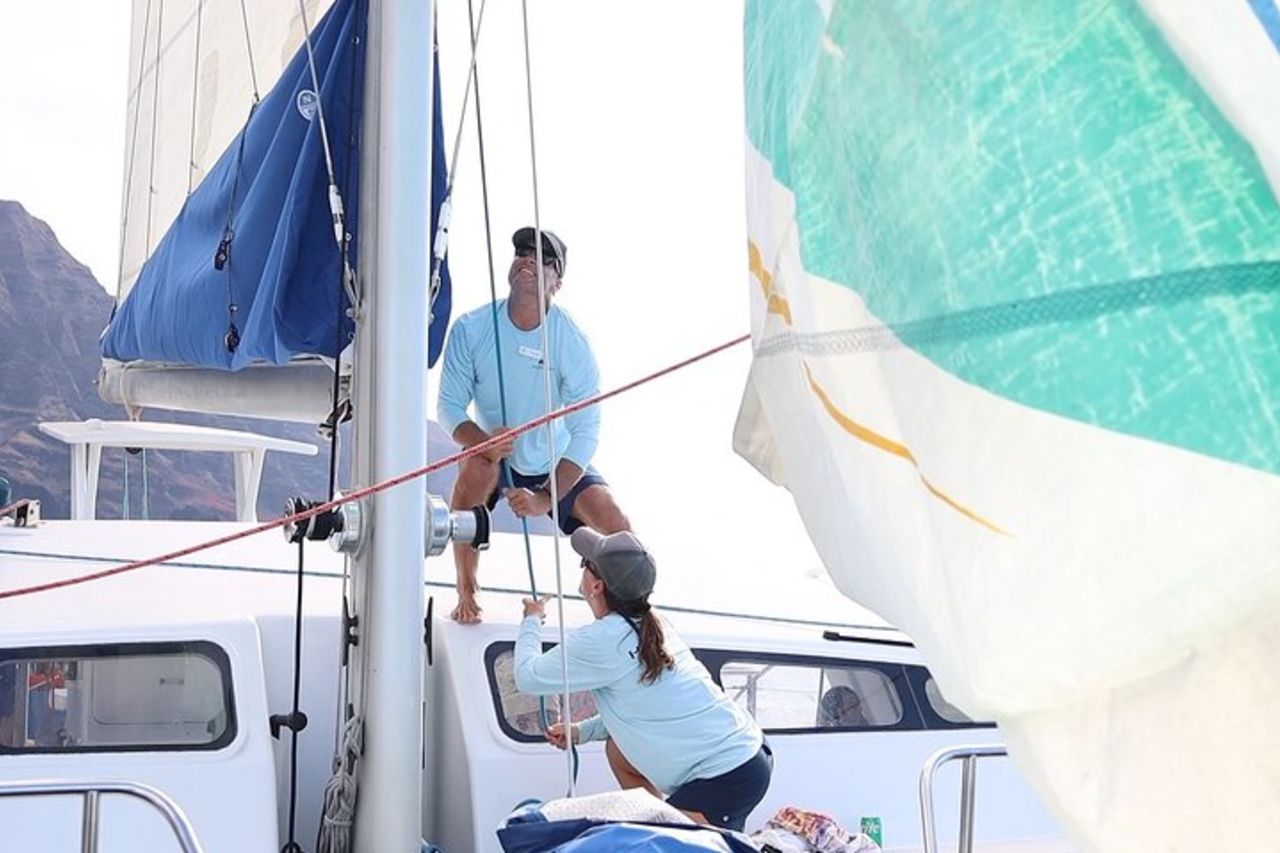 Kauai : Leila Na Pali Sunset Dinner Sail — 4