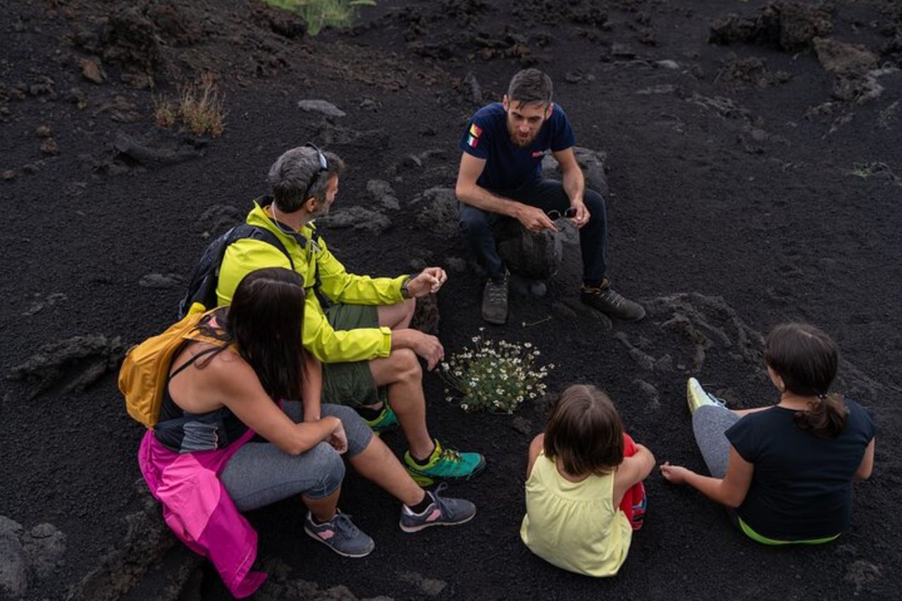 Tour di un giorno all'Etna e alla città di Taormina da Catania — 2
