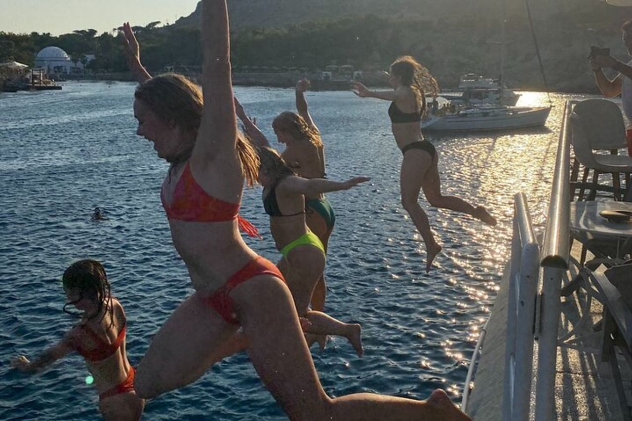 Crociera dalla baia di Rodi alla baia con buffet greco con vino incluso — 4