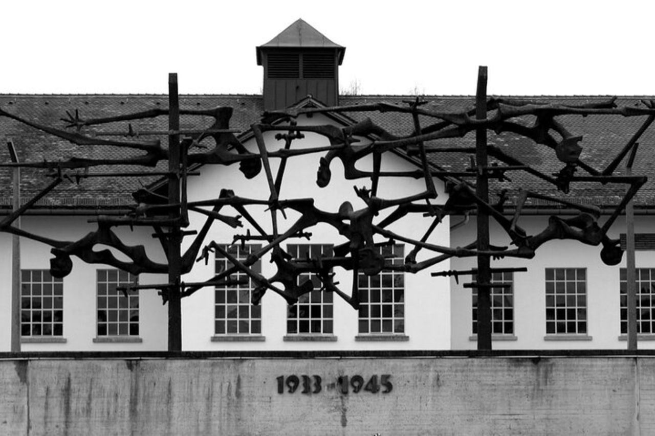 Tour pubblico del memoriale di Dachau — 5