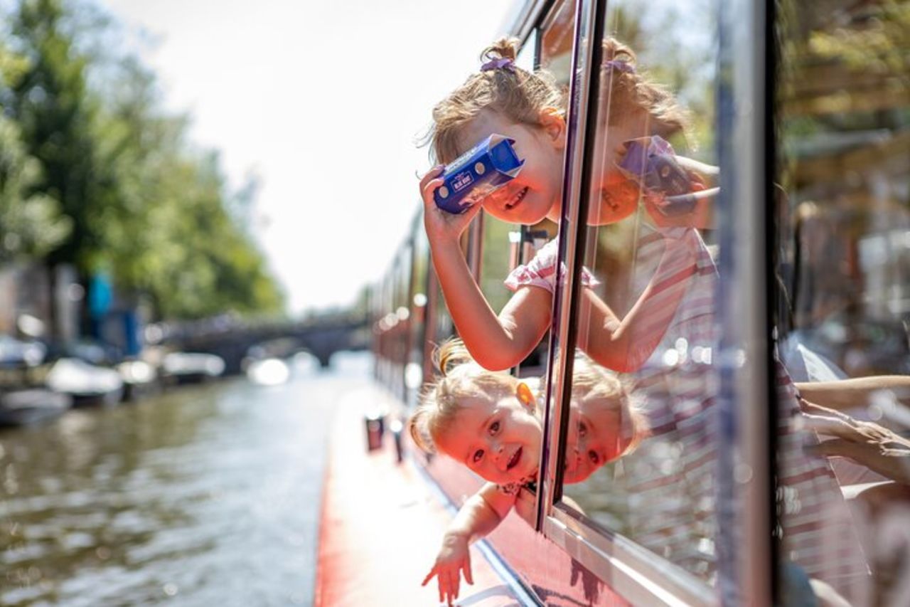 Crociera sul canale per famiglie di Amsterdam con opzione snackbox — 2