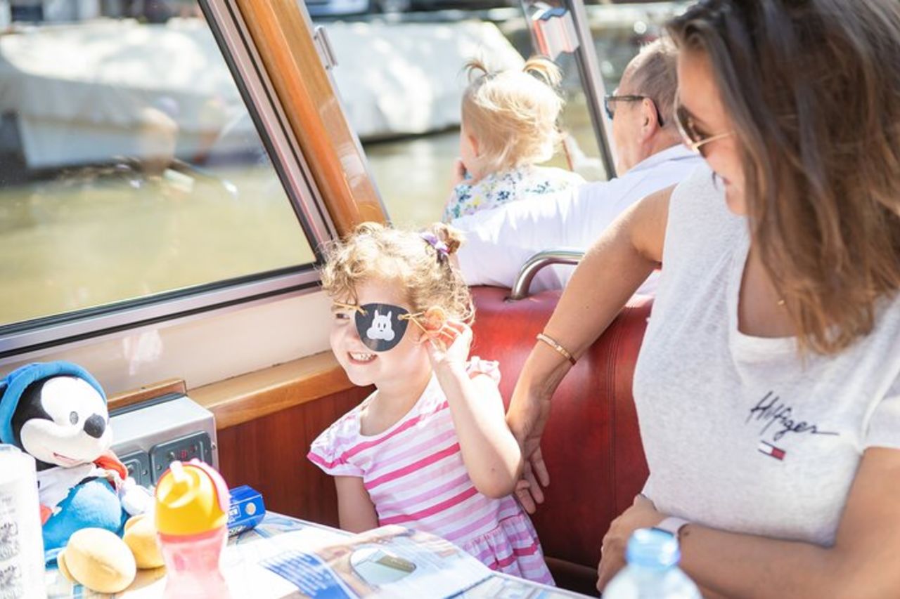 Crociera sul canale per famiglie di Amsterdam con opzione snackbox — 7