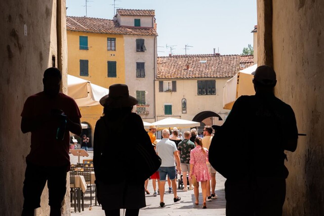Escursione a terra a Lucca e Pisa opzionale Biglietto Torre Pendente — 6