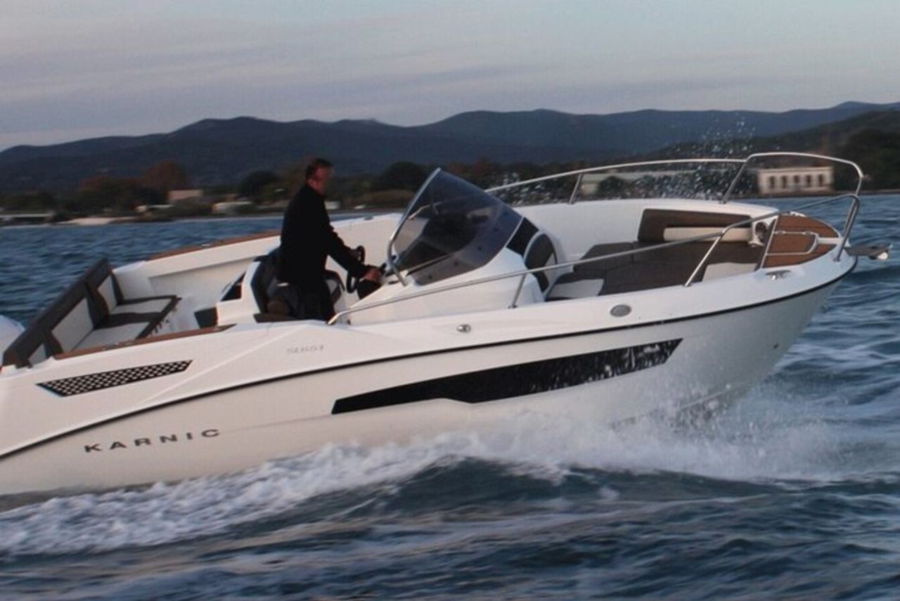 Lake Como: 2h Small-Group Boat Tour with Prosecco & Villas — 4