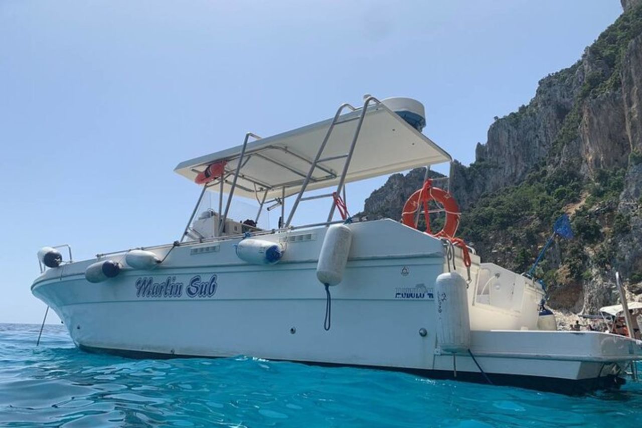 Gita in motoscafo nel Golfo di Orosei con aperitivo da Cala Gonone — 8
