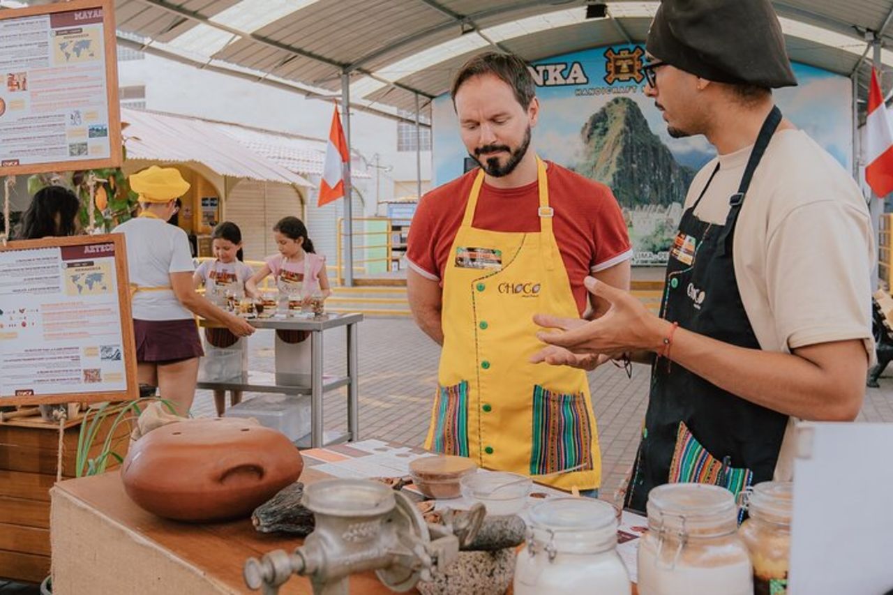 Laboratorio di cioccolata da Bean a Bar a ChocoMuseo Lima Miraflores — 4