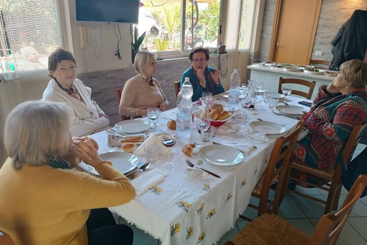 Lezione di cucina siciliana con cannoli e biscotti alle mandorle — 8