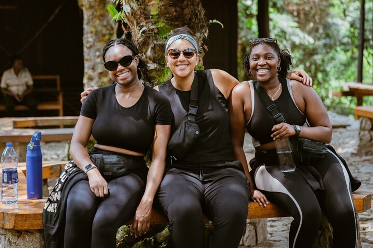 Tour giornaliero del castello di Cape Coast, del fiume Assin Manso Slave e di Kakum.