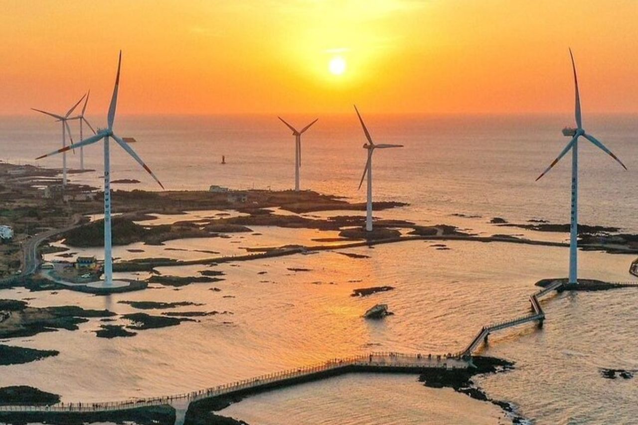 Esperienza di trekking privata Jeju Geopark Gotjawal e Oreum