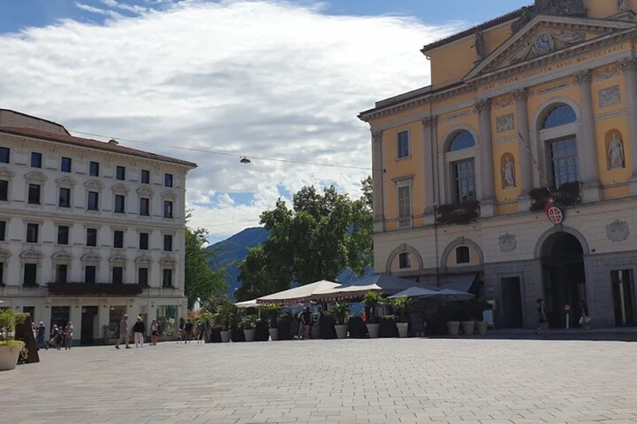 Tour notturno a piedi a Lugano — 6