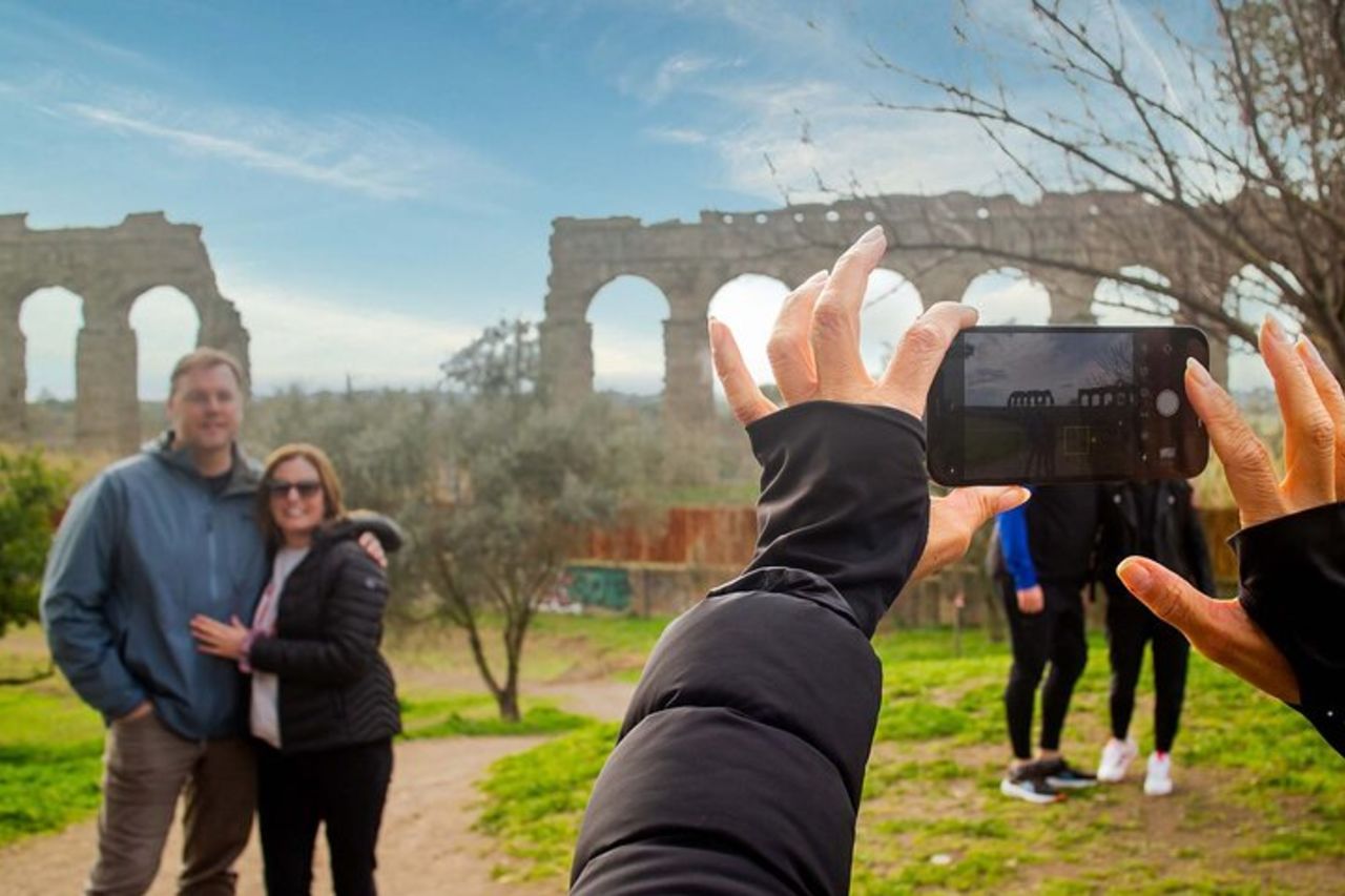Tour in bicicletta degli acquedotti della Via Appia (Catacombe e opzione pranzo) — 5