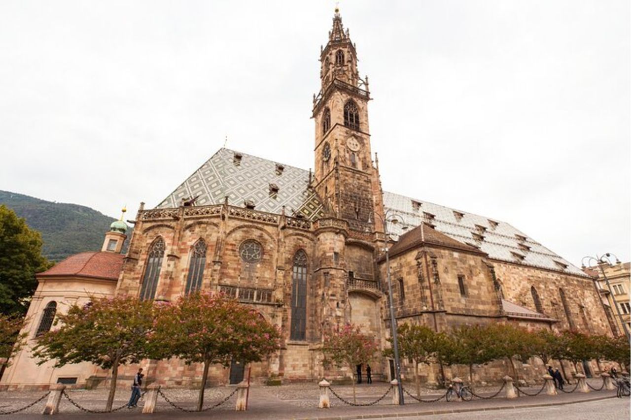 Caccia al tesoro a Bolzano & tour a piedi con audioguida — 7