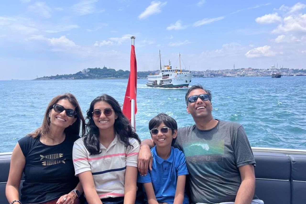 Crociera di mezza giornata sul Bosforo con scalo nella parte asiatica