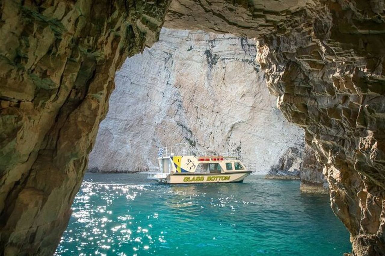 Zante: tour in barca con tartarughe con fondo di vetro alle grotte e alle isole di Keri — 2