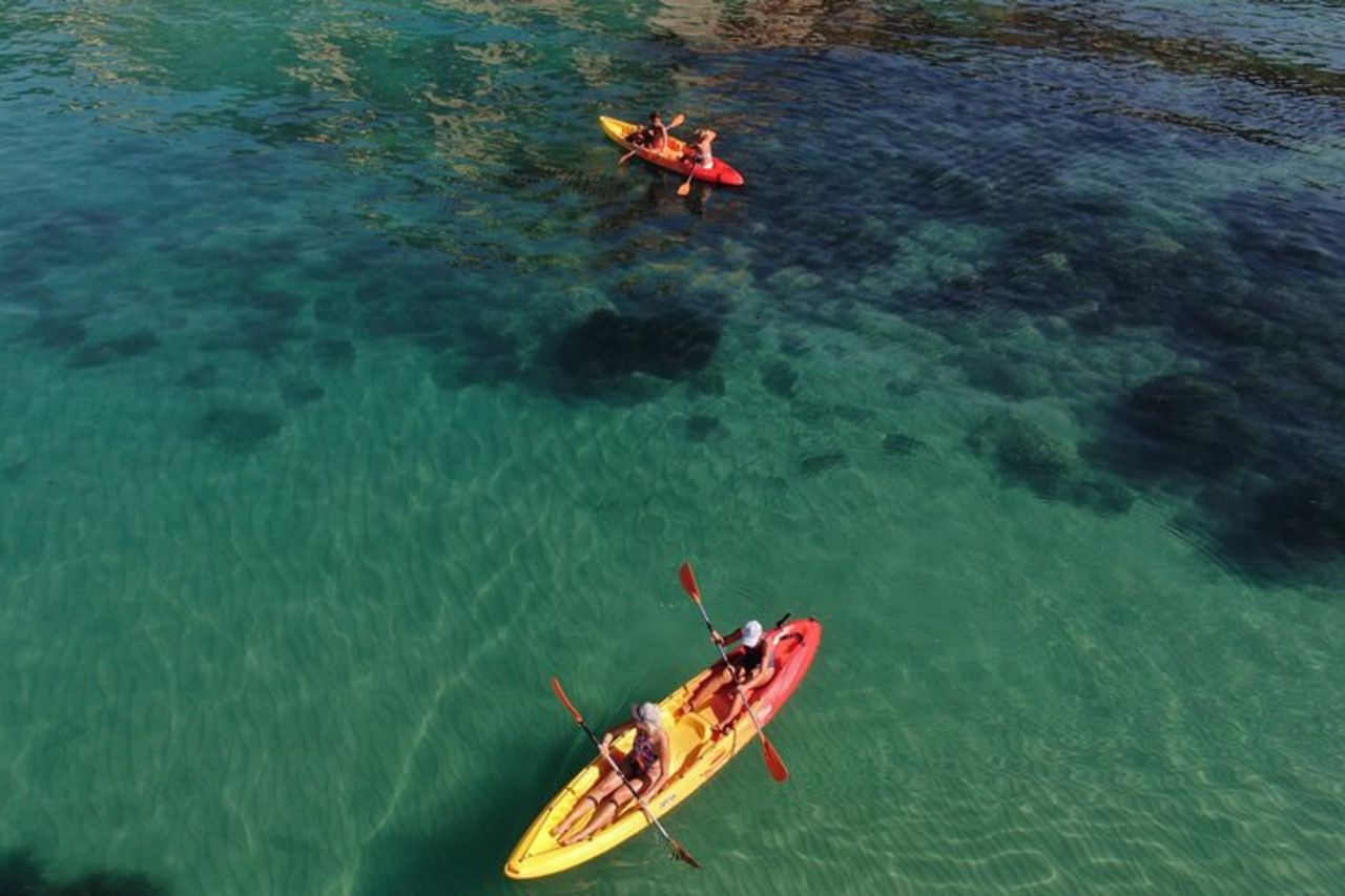 Tour in Kayak: Da Cala Manbrù alla Riserva di Torre Salsa — 7