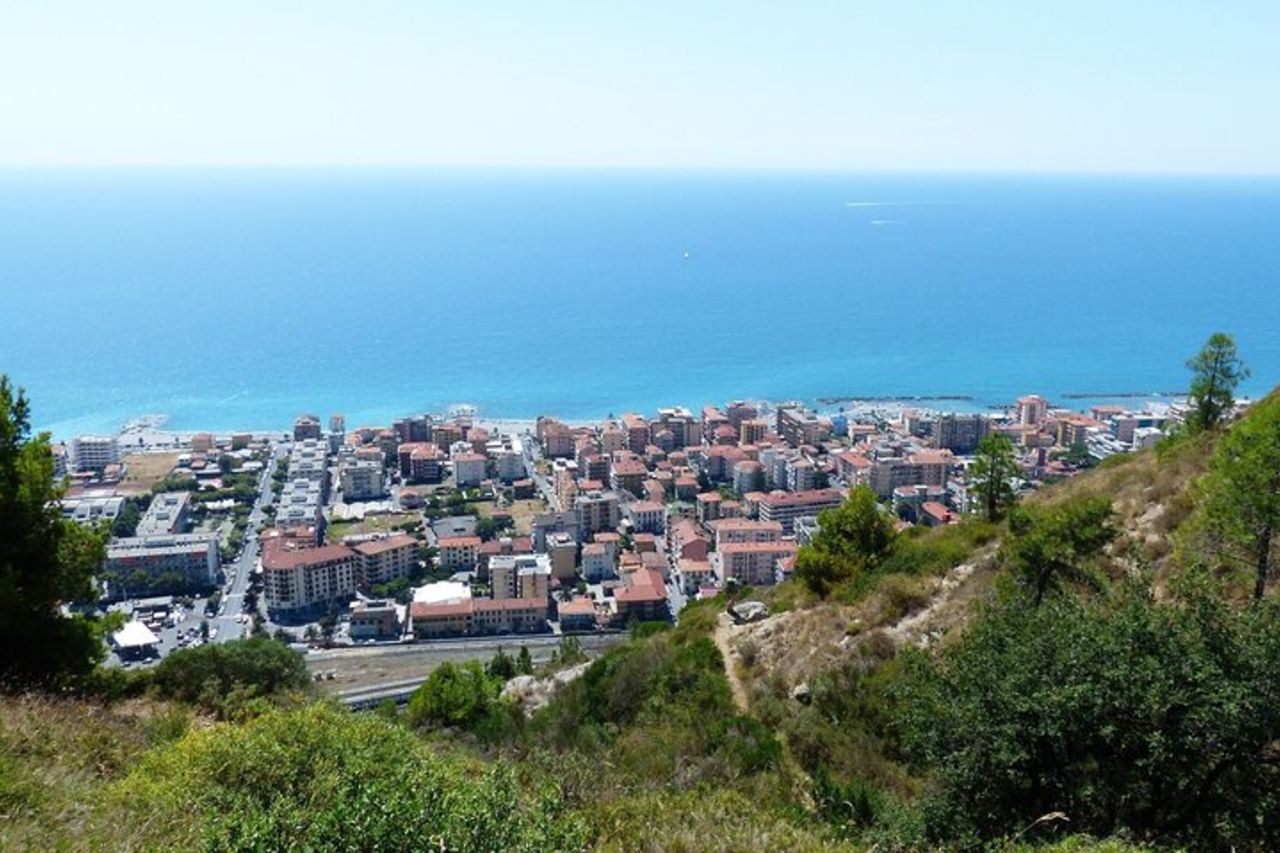 Imperia - Tour privato a piedi del centro storico — 4