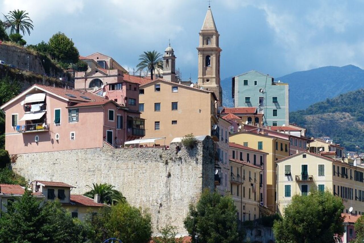 Imperia - Tour privato a piedi del centro storico — 9