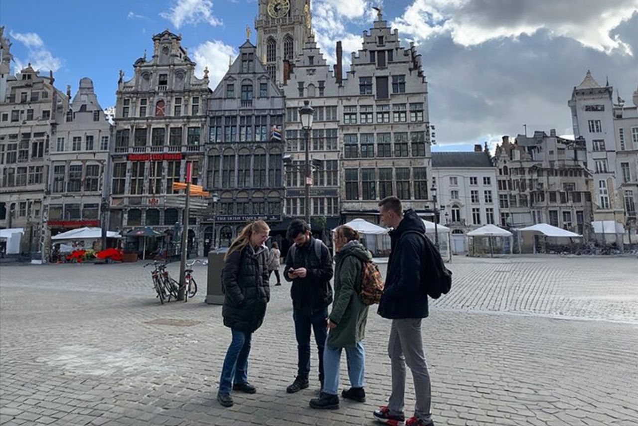 Saint-Tropez Gioco autoguidato del mistero dell'omicidio di Sherlock Holmes — 6