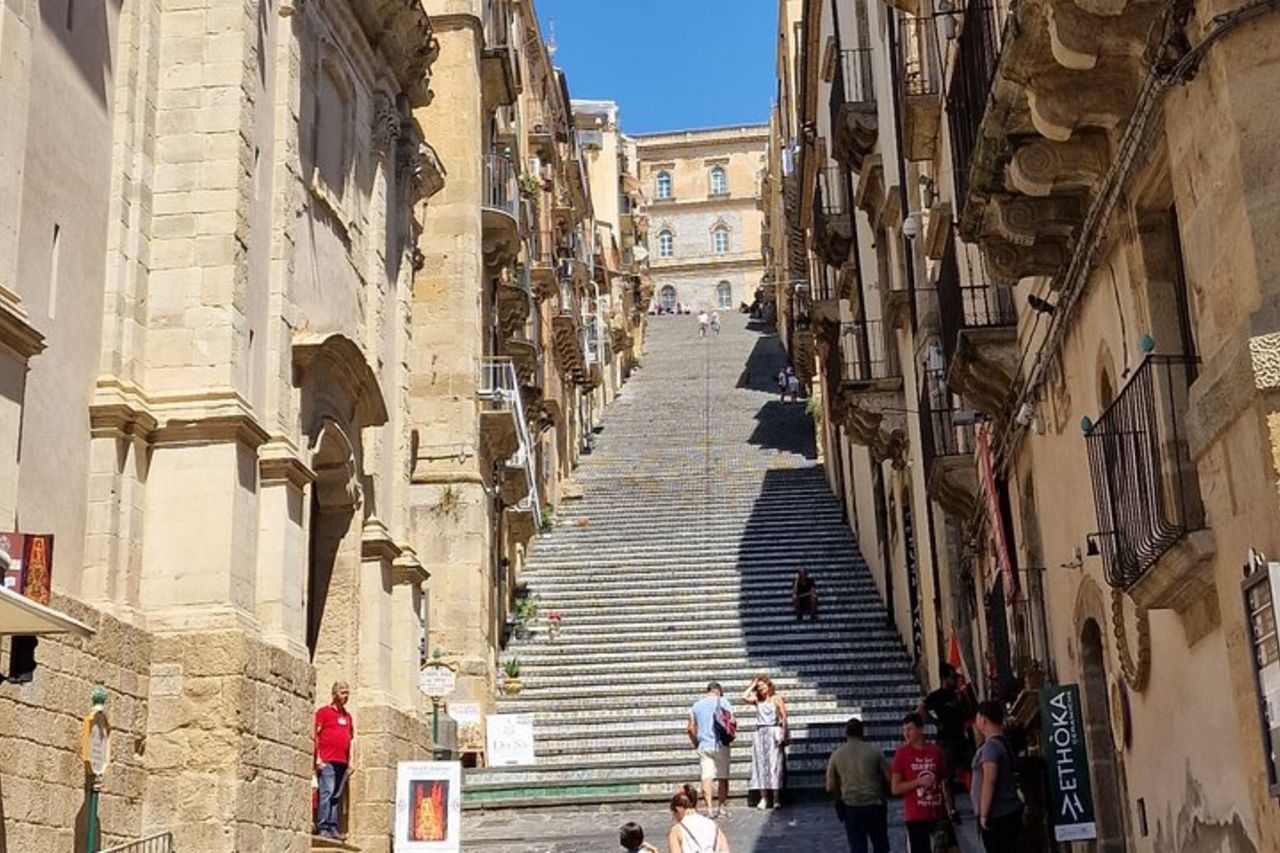 Alla scoperta dell'arte siciliana. Le ceramiche ed i mosaici — 3