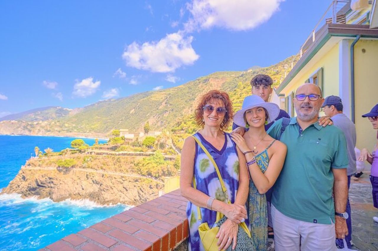 Tour delle Cinque Terre con degustazione di limoncino dal porto di La Spezia — 9