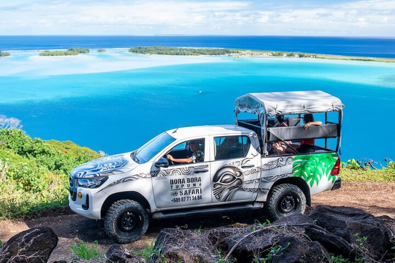 Tour safari dell'isola in 4X4 di mezza giornata a Bora Bora — 2