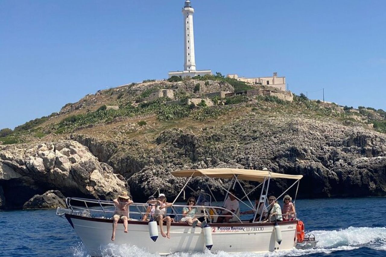 Leuca: Tour delle Grotte 1h 30 min