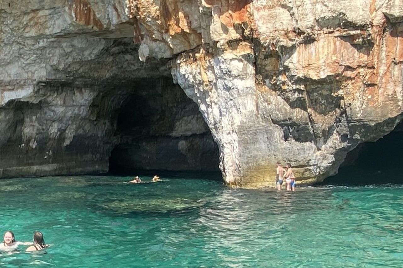 Leuca: Tour delle Grotte 1h 30 min — 6