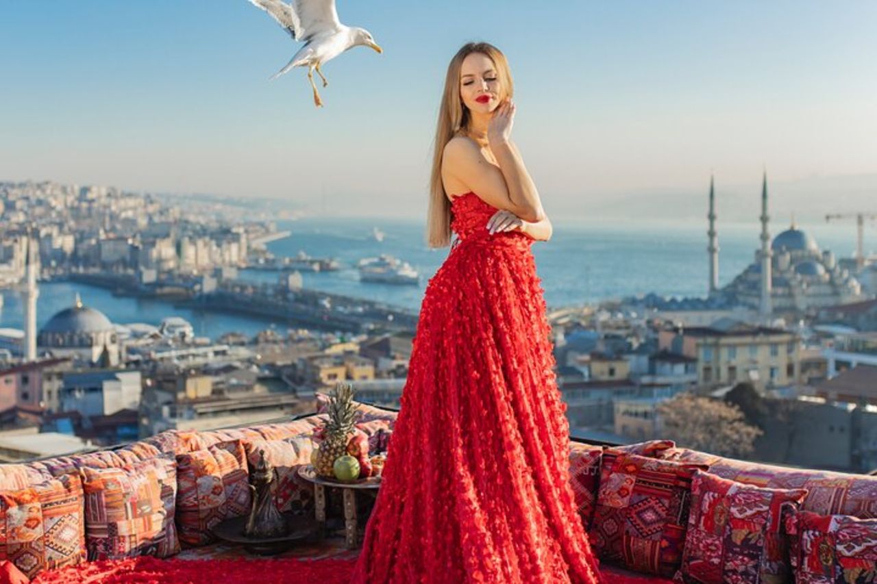 Servizio fotografico di abito volante sul tetto a Istanbul — 7