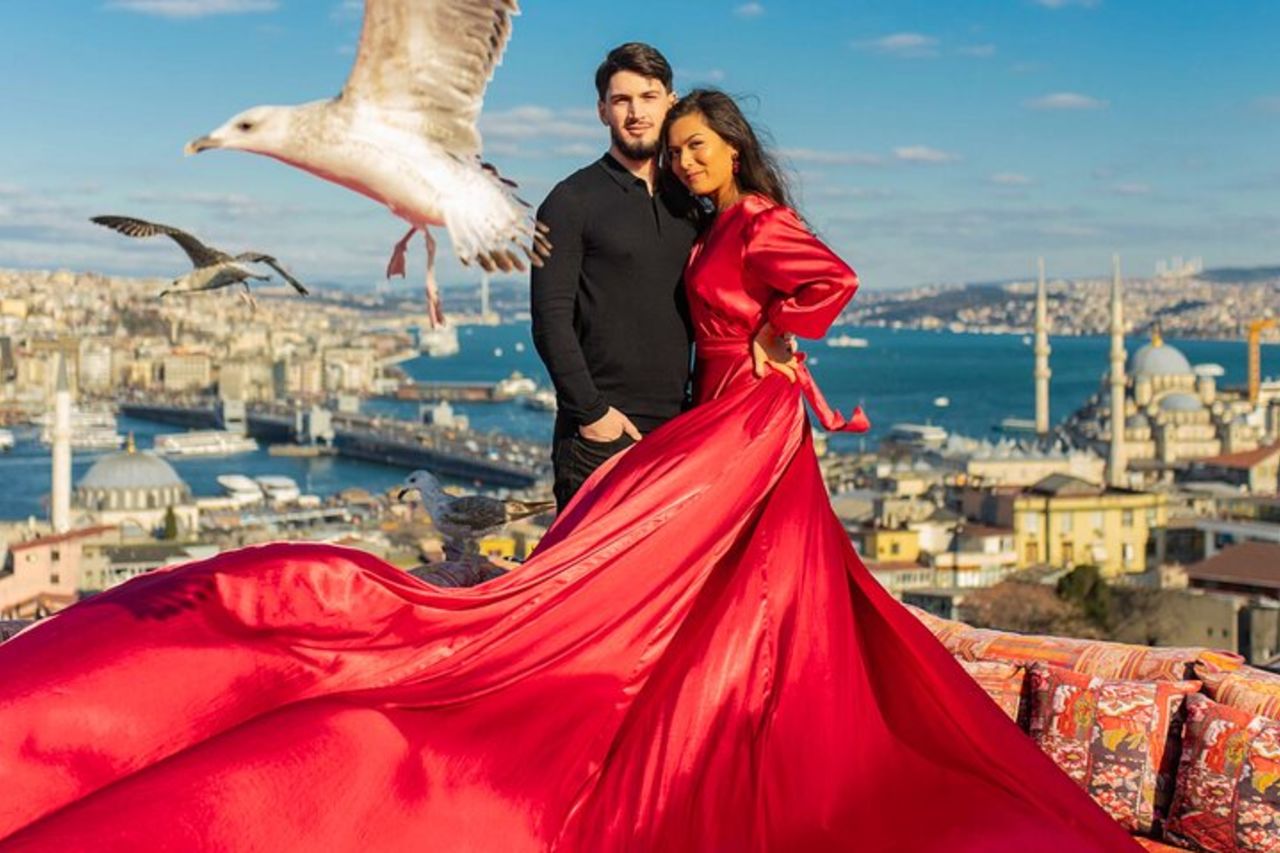 Servizio fotografico di abito volante sul tetto a Istanbul — 6