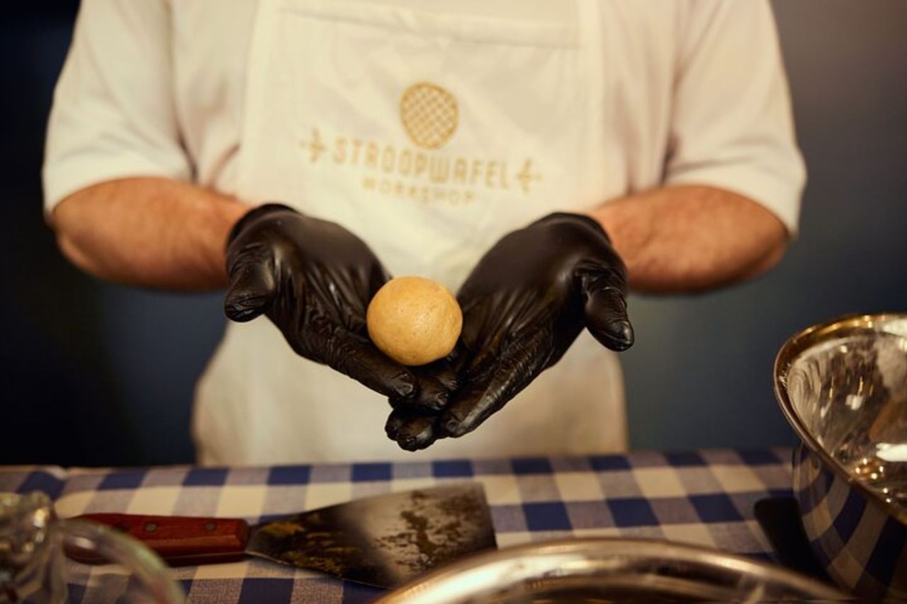 Workshop sulla preparazione delle cialde allo sciroppo tradizionali olandesi di Amsterdam — 3