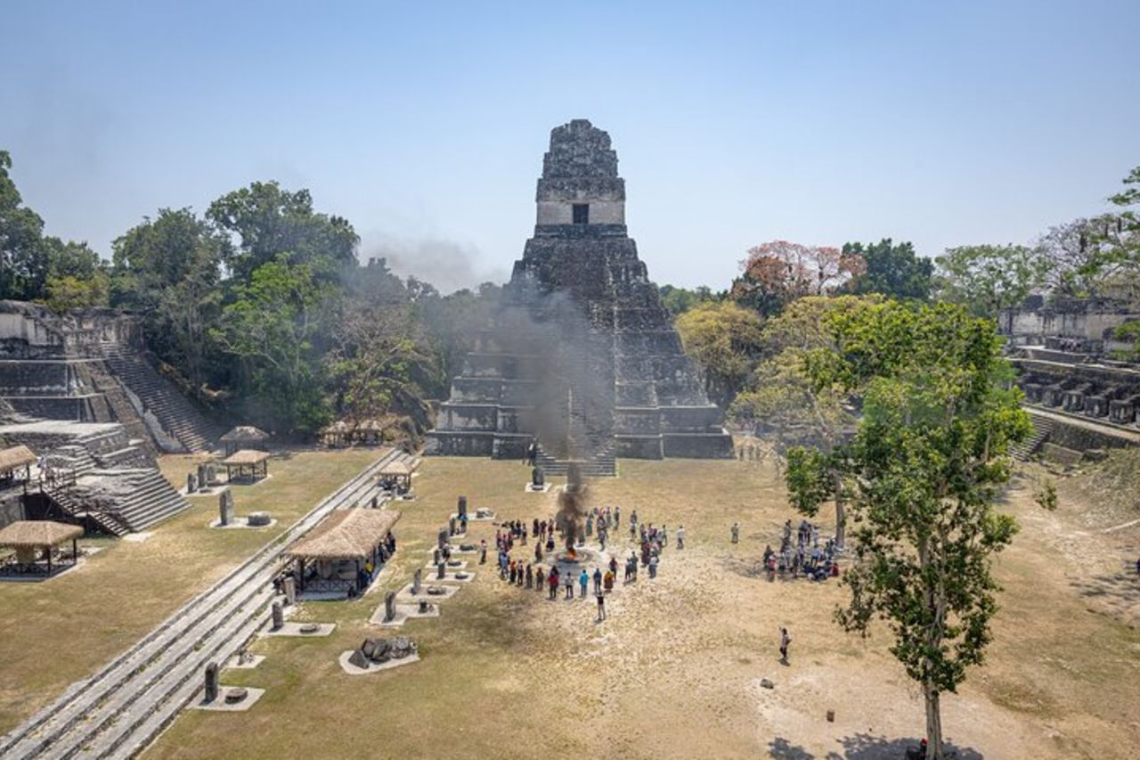 Gita di un giorno alle rovine Maya di Tikal, incluso il pranzo — 3