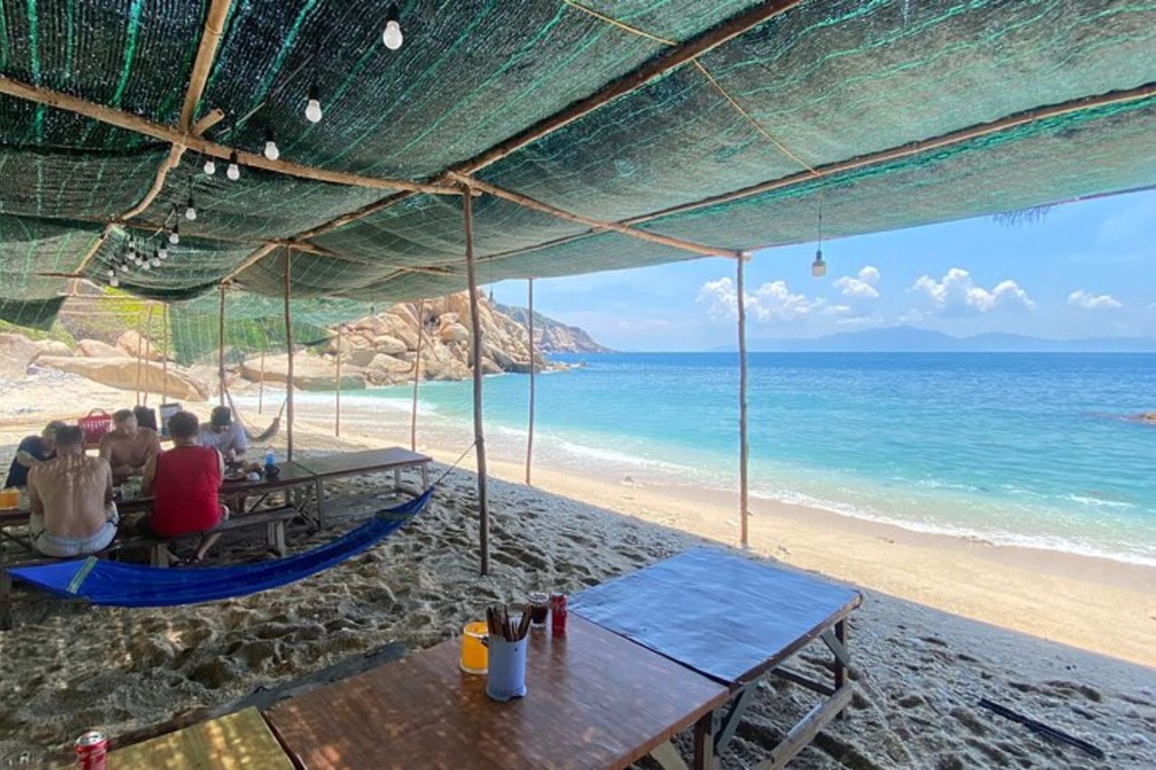 Escursioni private a Wild Island per nuotare, pescare, pranzare con barbecue — 4