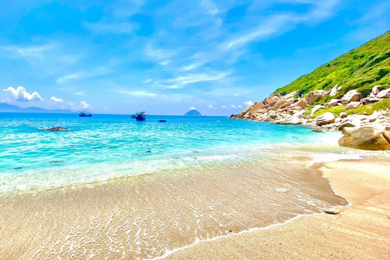 Escursioni private a Wild Island per nuotare, pescare, pranzare con barbecue — 3