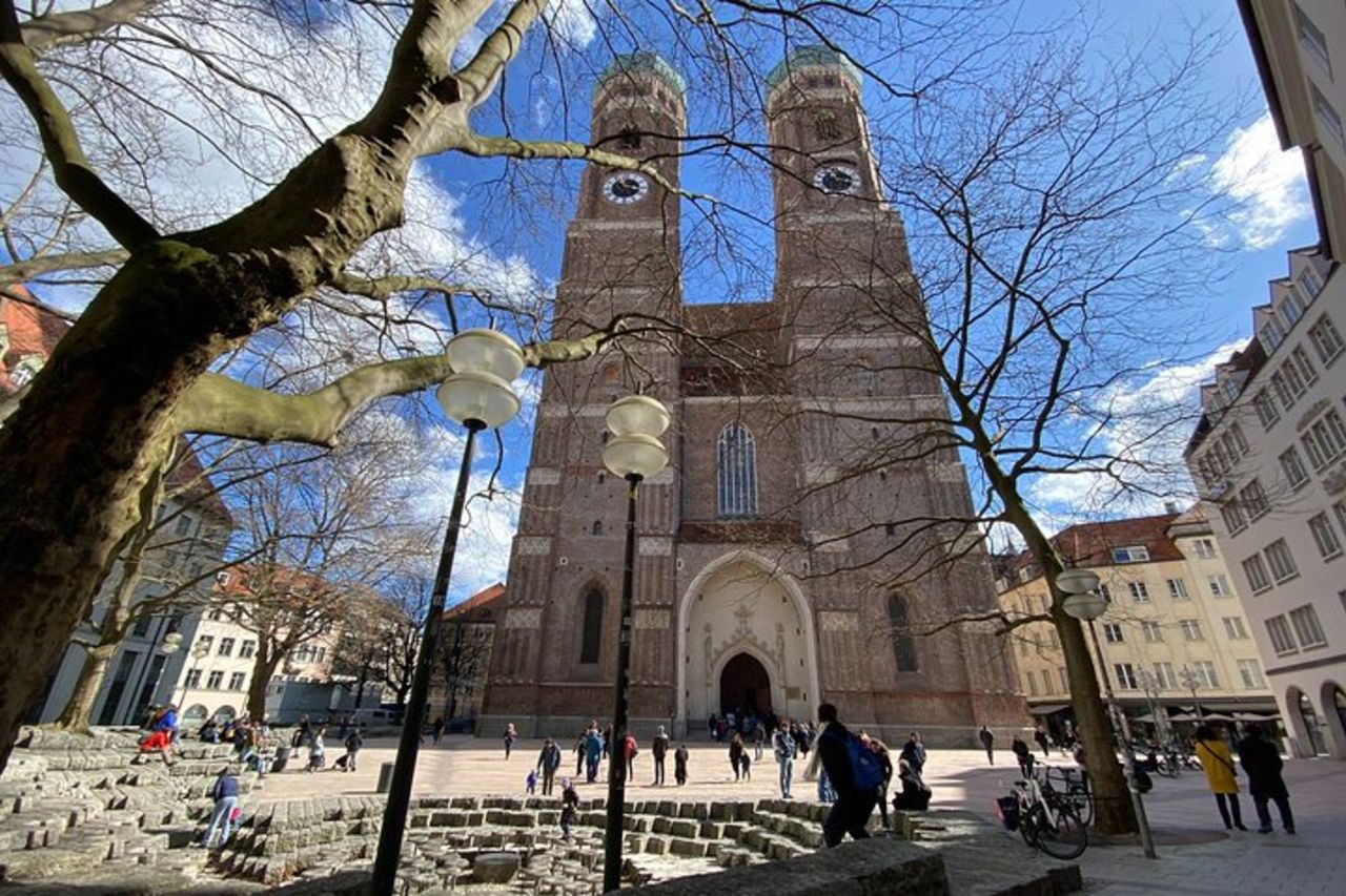 Dieci attrazioni della città vecchia di Monaco in un tour a piedi privato Express — 8