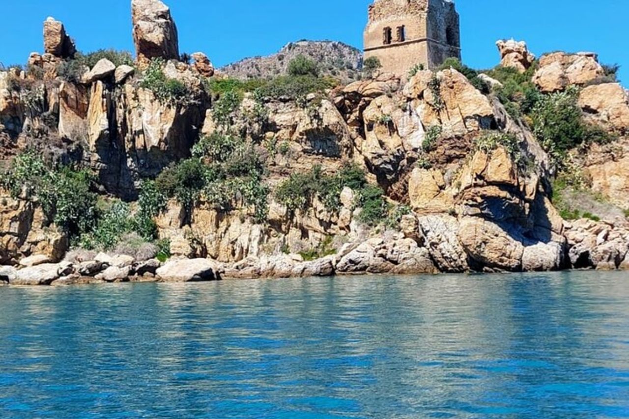 Cefalú Tour in Barca — 3