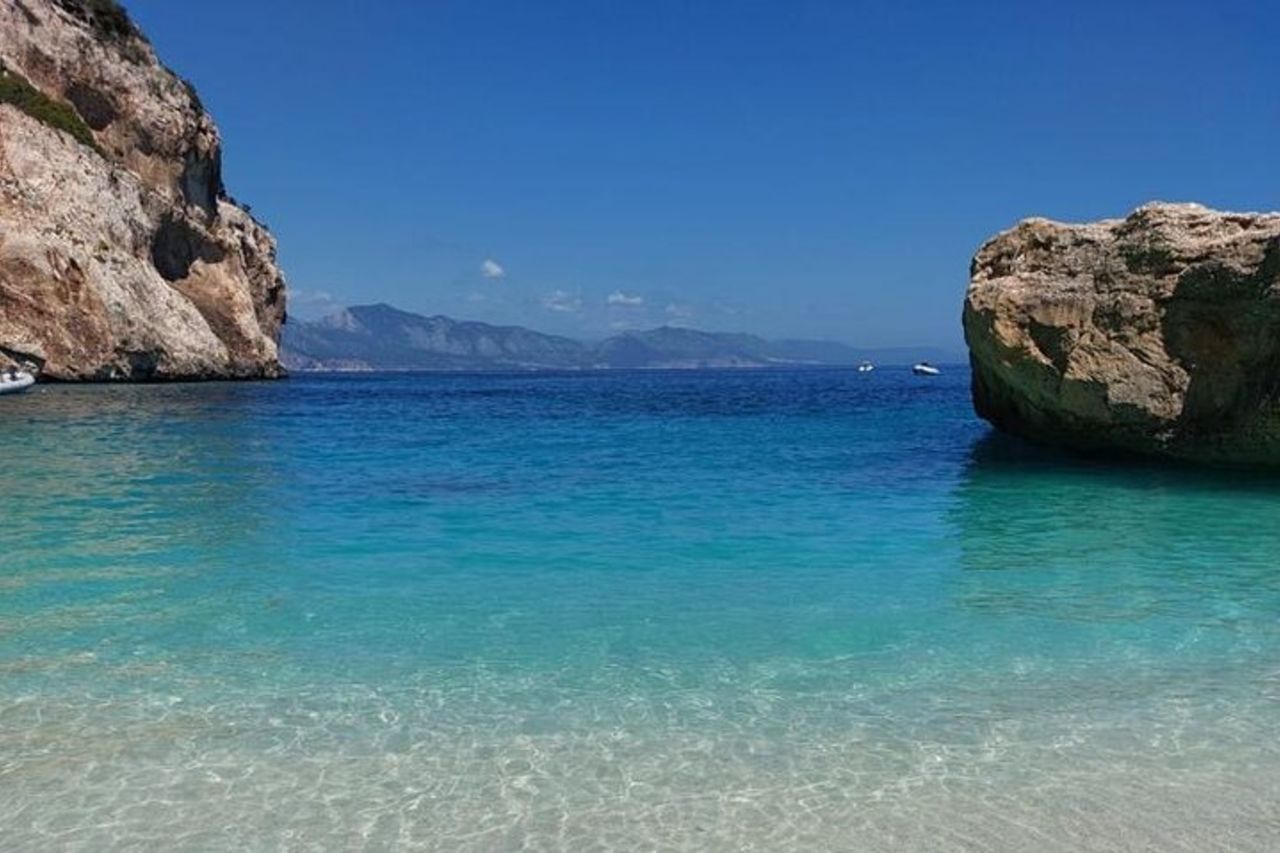 Escursione guidata in barca di un giorno lungo la costa di Baunei da Arbatax — 6