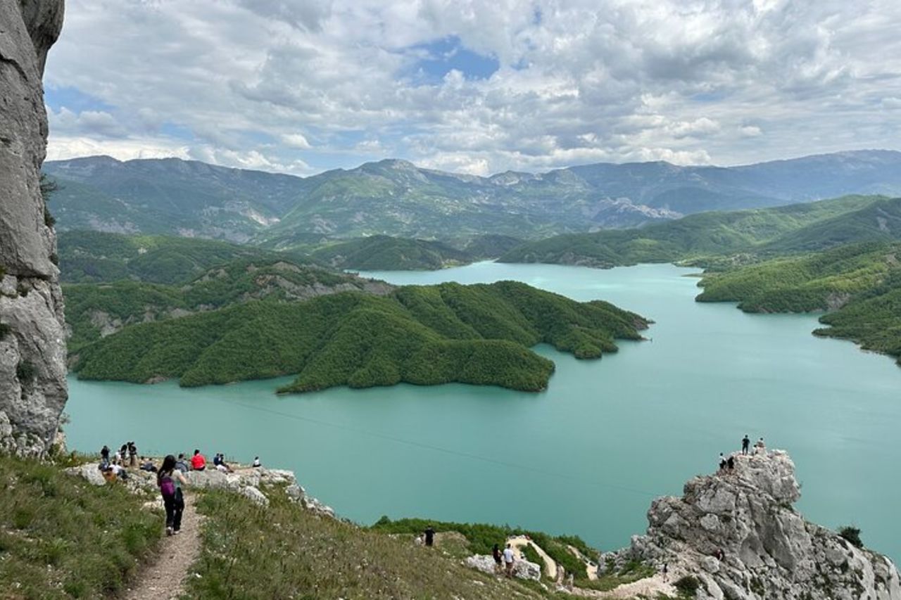 Escursione sul monte Gamti con vista sul lago Bovilla e canyon - Da Tirana — 9