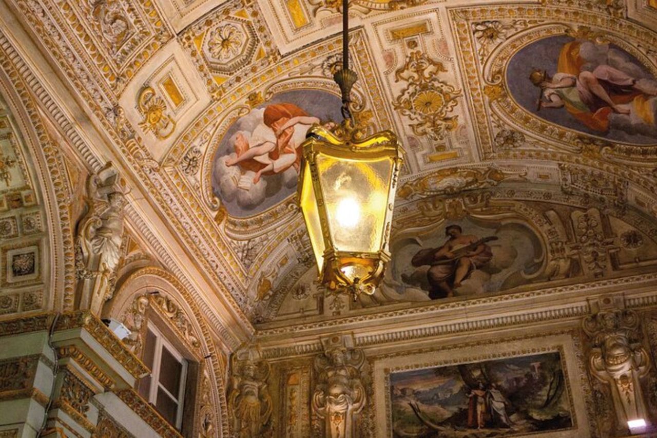 Tour a piedi di Genova con audio e guida scritta da un locale