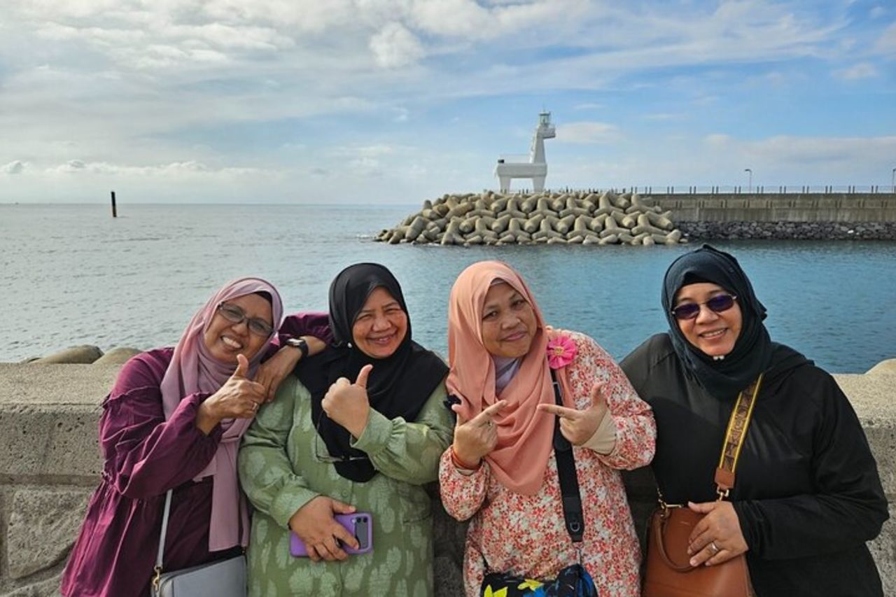 Jeju personalizza il tour privato in VAN di est o ovest o sud (~8pax) — 5