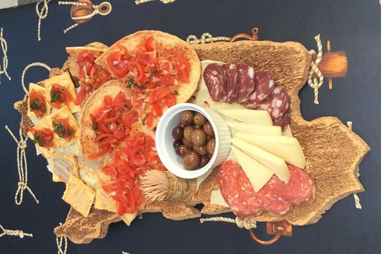 Escursione di 3 Ore in Barca a Vela a Bosa per Piccoli Gruppi — 6