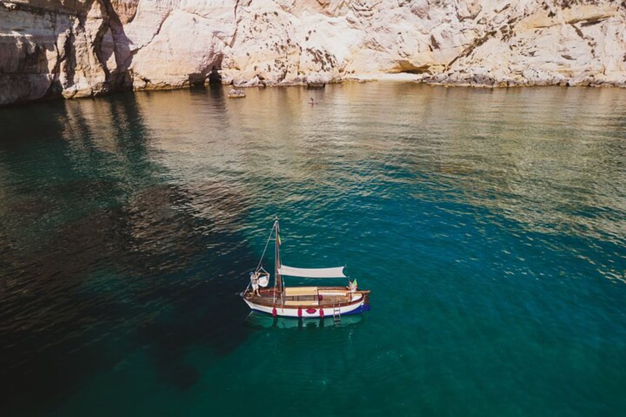 Cagliari: Gozzo Tour with 3 Swim Stops, Snorkeling & Local Food — 9