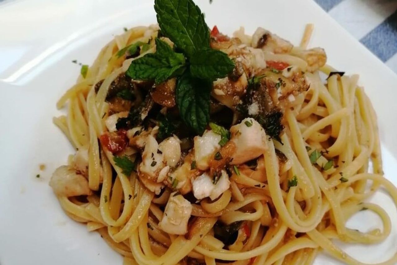 Tour in barca a vela di un giorno intero a Catania-Acitrezza — 6