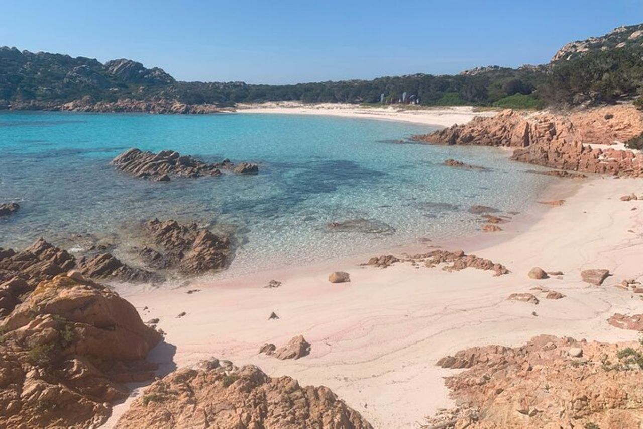 Gita di un giorno in catamarano alle Isole della Maddalena con pranzo sardo — 3