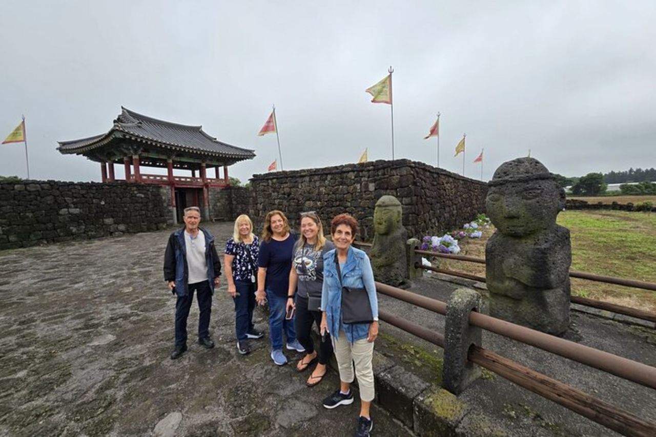 Tour di mezza giornata o di un giorno per i clienti della crociera che arrivano al porto della città di Jeju — 3