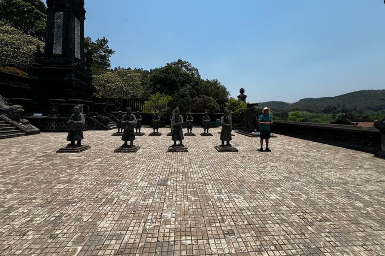 Tour del patrimonio di Hue della città imperiale da Hoi An o Da Nang — 7