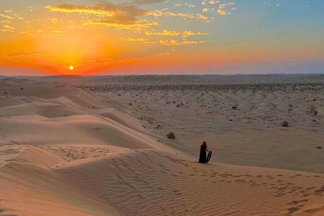 Esperienza privata al tramonto nel deserto del quartiere vuoto — 8