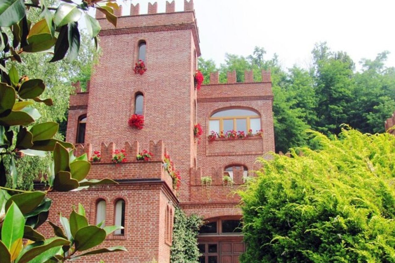 Visita e degustazione di vini del castello vicino al Lago Maggiore — 4