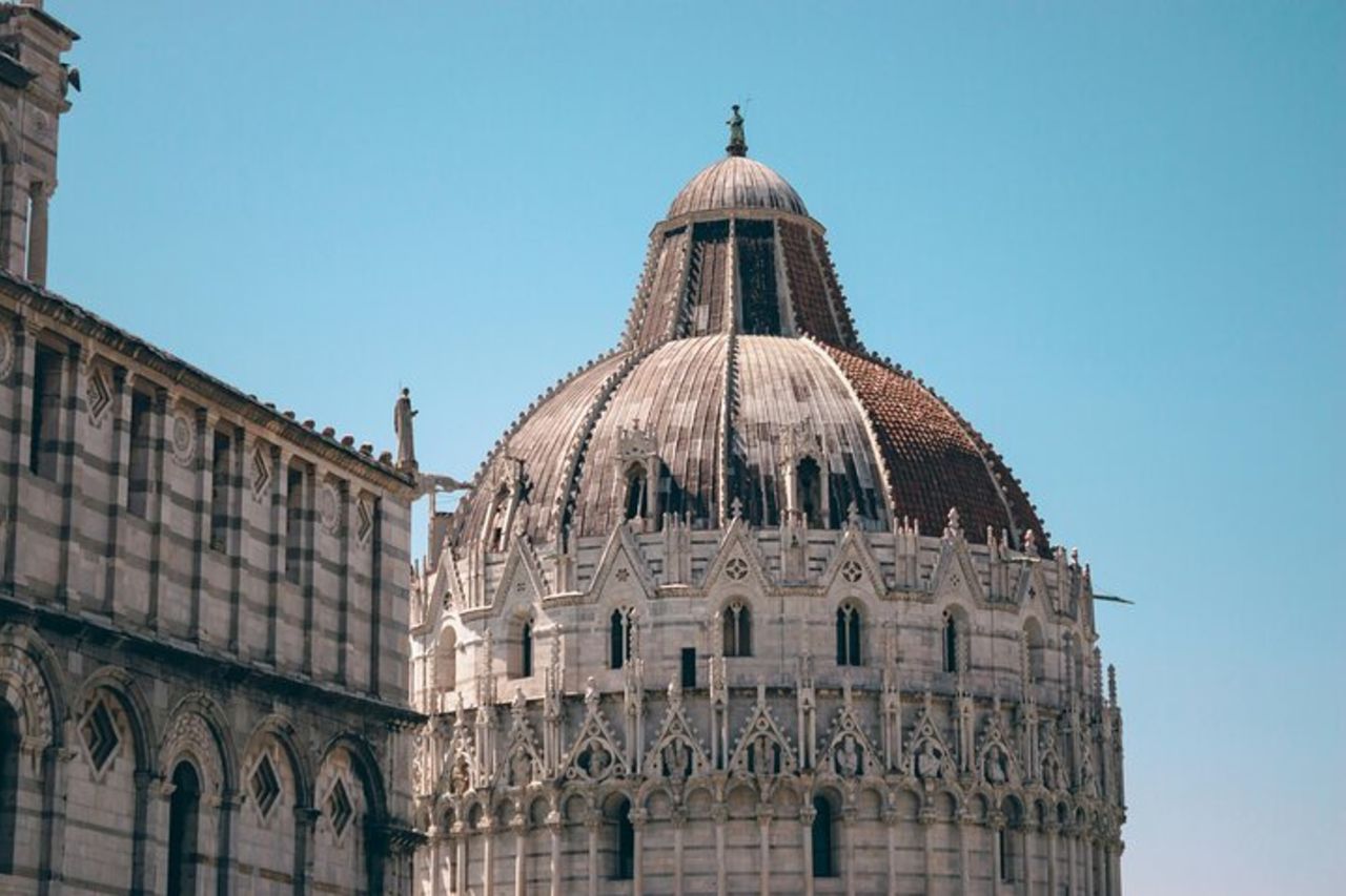 Tour a piedi privato alla scoperta di Pisa con ingresso alla Torre pendente — 9