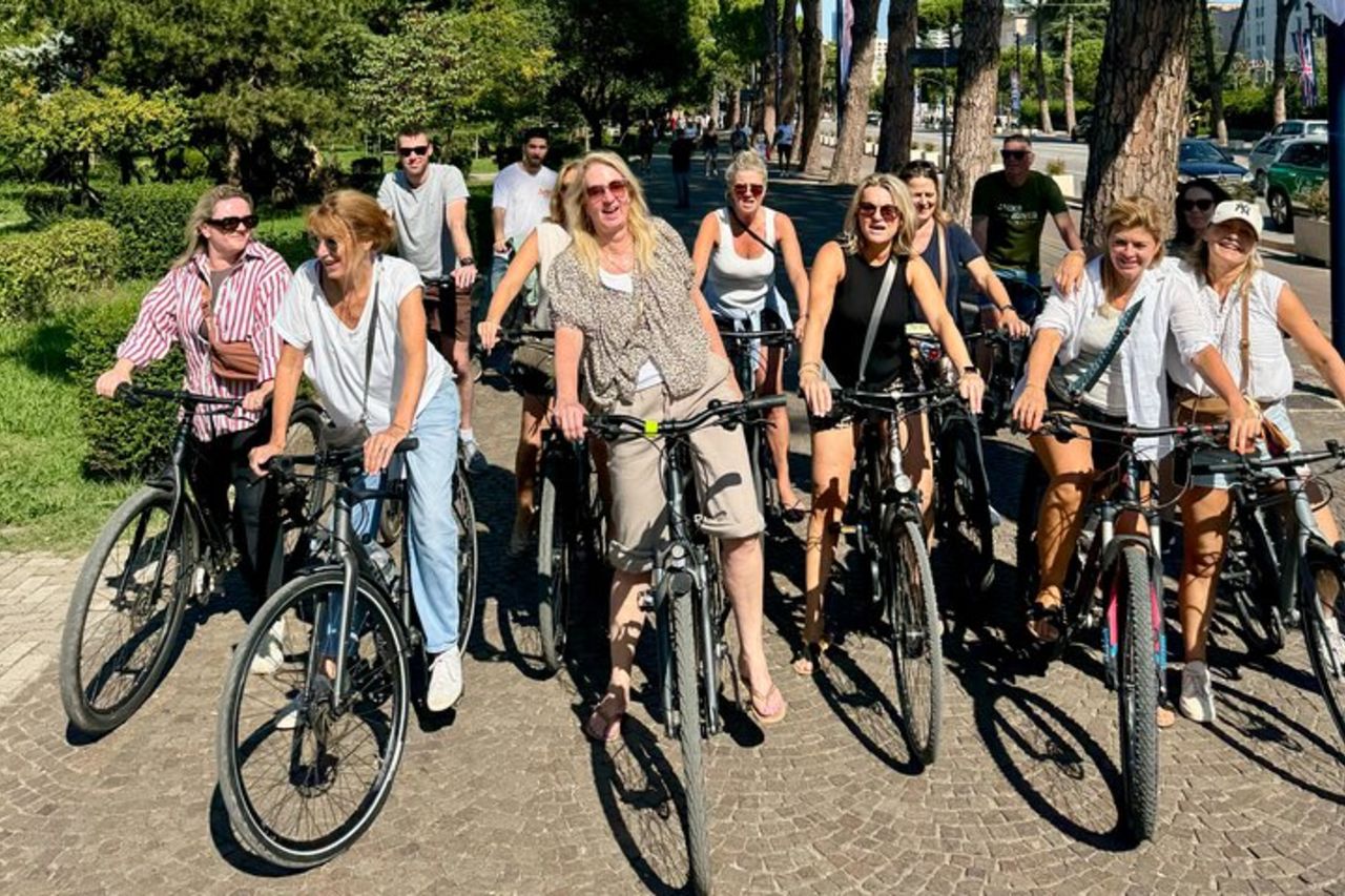 Tour in bicicletta o e-bike Tirana : Highlights & Grand Park Ciclo Guidato — 5
