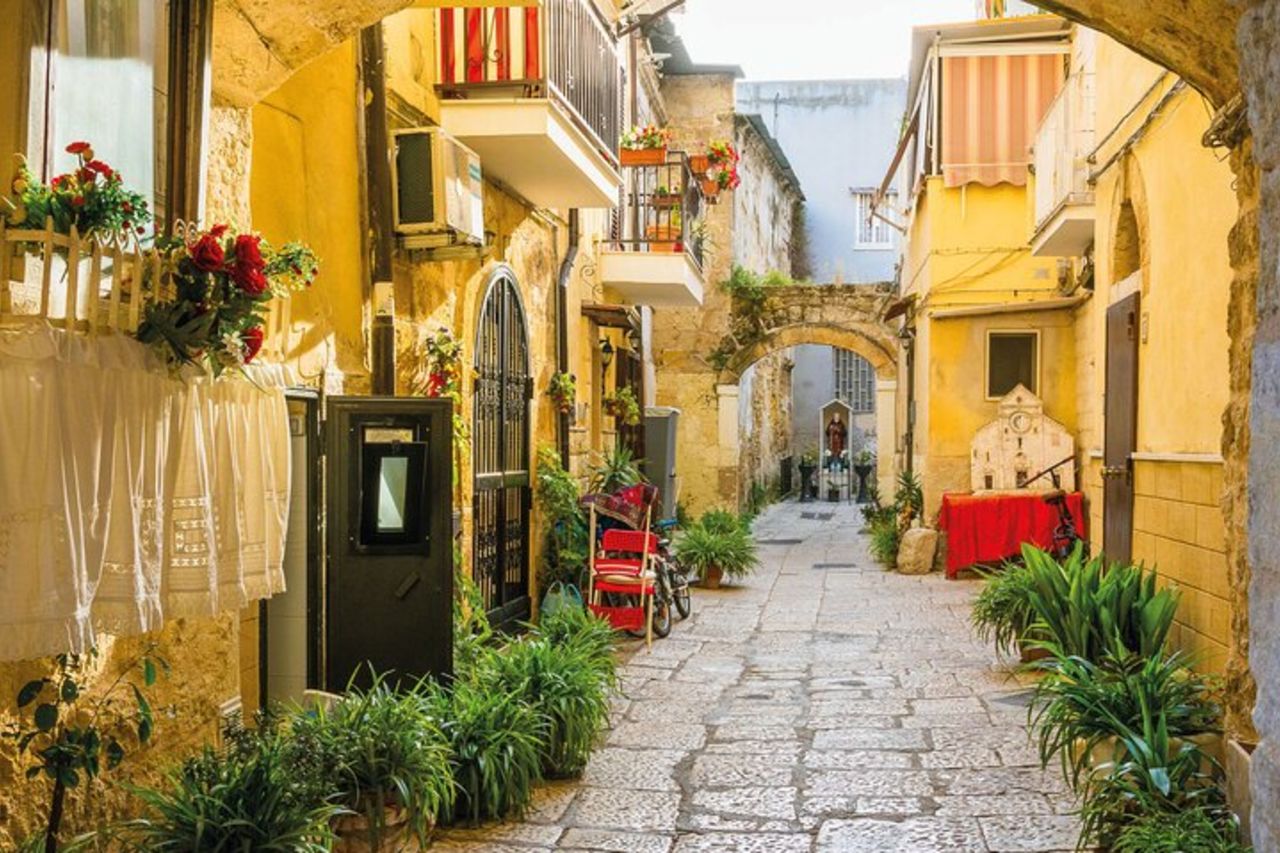 Tour a piedi di Brindisi con audioguida e guida scritta da un locale — 8